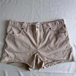 Carve Designs Oahu women’s khaki  Shorts Sz 10